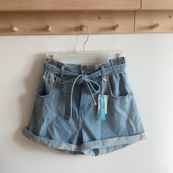 Light blue wash Urban Planet Jean Shorts - Picture 1 of 3